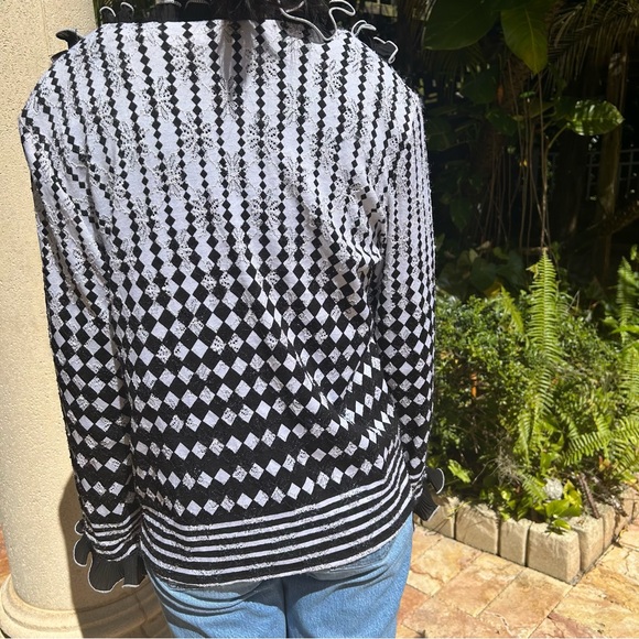 Romance Italy Black White Ruffled Checkered Diamond Print Tile Cardigan! - Picture 3 of 8